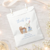 Minimalistisch Boho Stroller Rabbit Boy Babydusche Geschenktütchen (Ausgeschnitten)