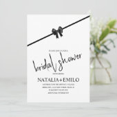 Minimalistisch Bow Schwarz-weiß Brautparty Brunch Einladung (Stehend Vorderseite)