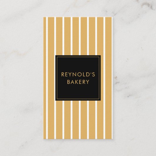 Minimalistisch-Braun- und Weißstreifen-QR-Kodierun Visitenkarte (Vorderseite)