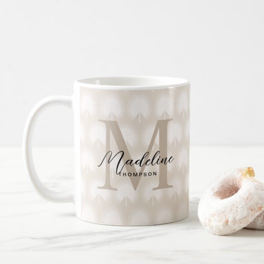 Minimalistisch Chic Beige Anahaw Leaf Script Monog Kaffeetasse (Mit Donut)