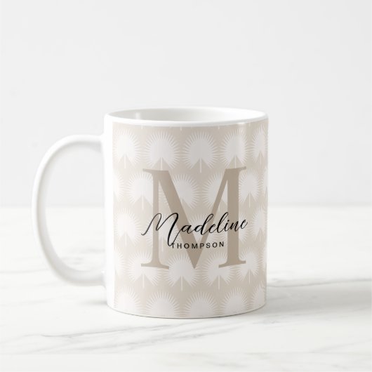 Minimalistisch Chic Beige Anahaw Leaf Script Monog Kaffeetasse (Links)