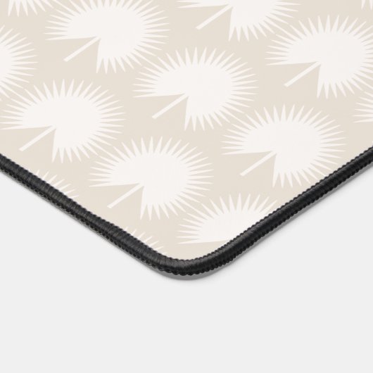 Minimalistisch Chic Beige Anahaw Leaf Script Monog Schreibtischunterlage (Ecke)