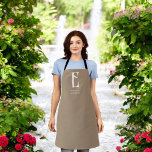 Minimalistisch Chic Monogram Boho Beige Schürze<br><div class="desc">Chic Vintages Monogramm.</div>