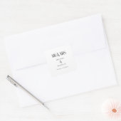 Minimalistisch Chic Wedding Design White Mr. und M Quadratischer Aufkleber (Umschlag)