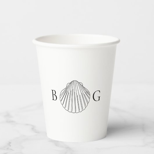 Minimalistisch Clam Seashell Monogram Wedding Pappbecher (Vorderseite)