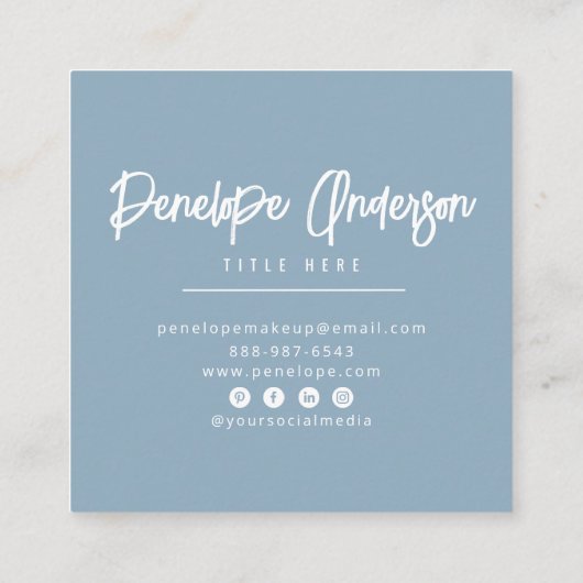 Minimalistisch Dusty Blue Neutral Boho Moderne Tre Quadratische Visitenkarte (Rückseite)