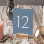 Minimalistisch Dusty Blue Tischnummer Wedding Card