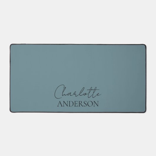 Minimalistisch Einfache Monogramm Name Hazy Aquama Schreibtischunterlage (Vorderseite)