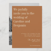 Minimalistisch Elegantes Foto Terracotta auf dem M Einladung (Vorne/Hinten)