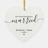 Minimalistisch Erste Weihnachten Verheiratete Name Keramik Ornament (Vorne)
