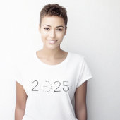 Minimalistisch für 2025 Jahre T-Shirt