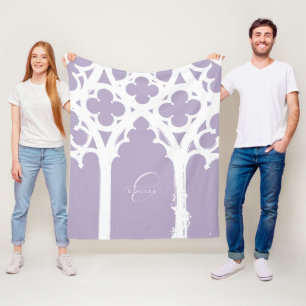 Minimalistisch gotische Fensterkalligrafie-Lavende Fleecedecke