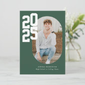 Minimalistisch Green 2025 Foto Abschluss Ankündigung (Stehend Vorderseite)