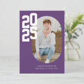 Minimalistisch Lila 2025 Foto Abschluss Ankündigung (Stehend Vorderseite)