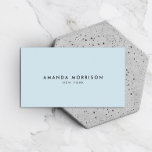 Minimalistisch Luxus Boutique Blue Visitenkarte<br><div class="desc">Ein elegantes und raffiniertes Design steigert Ihren Namen oder Firmennamen durch minimales und modernes Design. Ein hellblauer Hintergrund verleiht dieser klassischen Visitenkartenvorlage ein ruhiges Gefühl. © 1201AM CREATIVE</div>