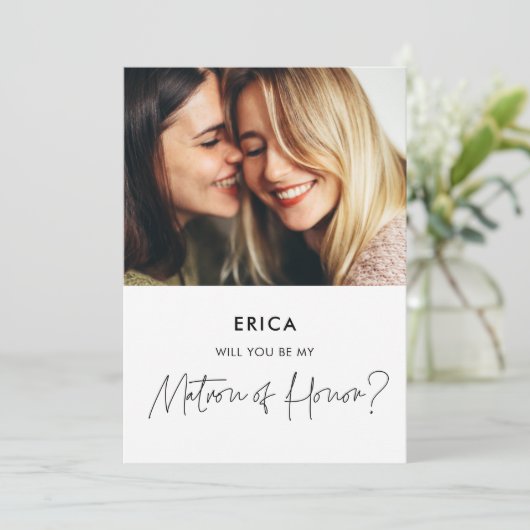 Minimalistisch Matron of Honour Vorschlag Fotokart Einladung (Stehend Vorderseite)