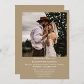 Minimalistisch Modern Sandy Tan Foto Wedding Einladung (Vorne/Hinten)