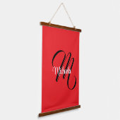 Minimalistisch moderner Monogramm Anfangsname rot Wandteppich Mit Holzrahmen (Gewinkelt)