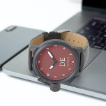 Minimalistisch Modernes Dunkelrotes Monogramm Armbanduhr<br><div class="desc">Dieses moderne Design zeichnet sich durch typografische Initialen und Namen für ein minimalistisches Gefühl aus,  das leicht personalisiert werden kann.</div>