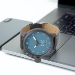 Minimalistisch Modernes Ozean Blue Monogram Armbanduhr<br><div class="desc">Dieses moderne Design zeichnet sich durch typografische Initialen und Namen für ein minimalistisches Gefühl aus,  das leicht personalisiert werden kann.</div>