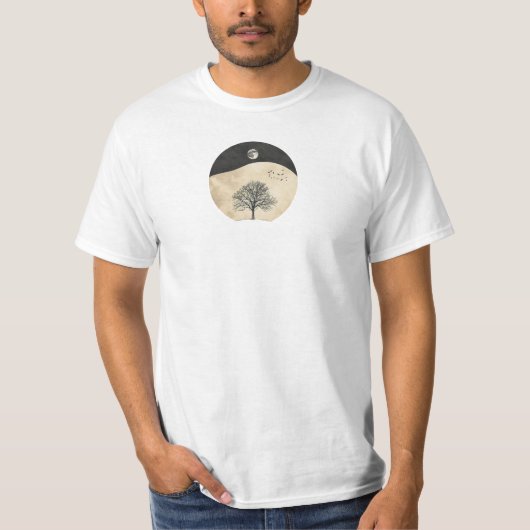 Minimalistisch Moon & Tree Yin Yang T - Shirt (Vorderseite)