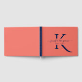 Minimalistisch Navy Blue Coral Script Monogram Wed Gästebuch (Voll)