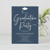 Minimalistisch Navy Blue Elegant Graduation Party Einladung (Stehend Vorderseite)