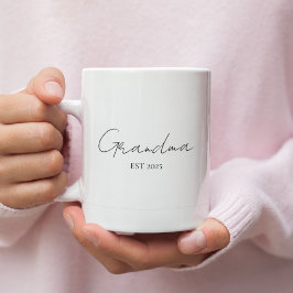 Minimalistisch Oma EST 2025 | Personalisiertes Ges Kaffeetasse