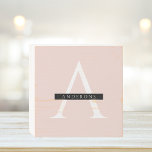 Minimalistisch Pastellrosa Personalisierter Name Holzkisten Schild<br><div class="desc">Minimalistisch Pastellrosa Personalisierter Name</div>