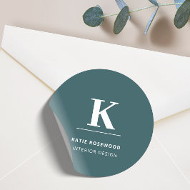 Minimalistisch rauchgrüne moderne große Initialzün Runder Aufkleber