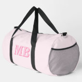 Minimalistisch rosa Modernes Anfangsmonogramm Duffle Bag (Rechte Ecke)