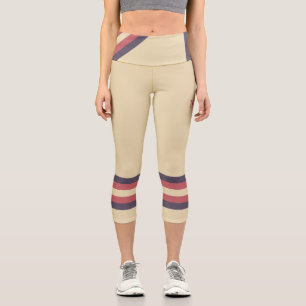 Minimalistisch, Rosa Retro-Streifen, Text auf Crem Capri Leggings