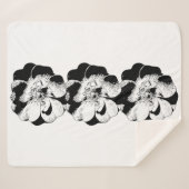 Minimalistisch Schwarz-Weiß-Blütendecke Sherpadecke (Vorderseite (Horizontal))