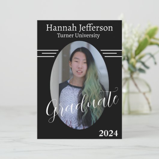 Minimalistisch Schwarzweiß-Weiß-Abschluss mit zwei Einladung (Stehend Vorderseite)