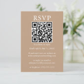 Minimalistisch Simple Wedding QR UAWG Taupe Karte (Stehend Vorderseite)