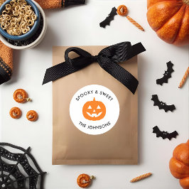 Minimalistisch Spooky Vibes - Personalisiertes Hal Runder Aufkleber