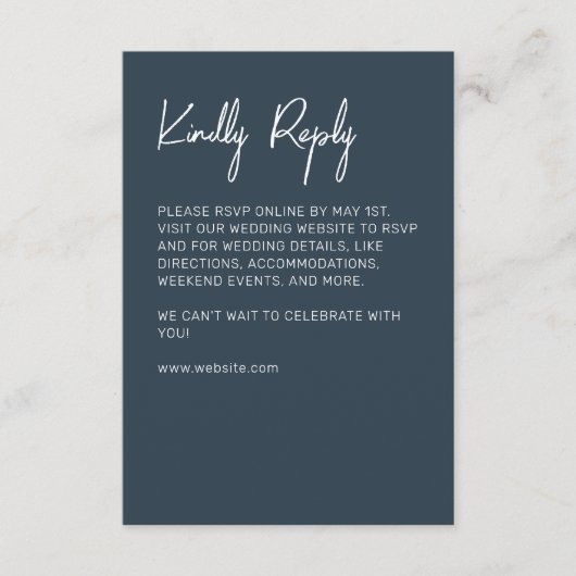 Minimalistisch Typografie Indigo Blue RSVP Karte (Vorderseite)