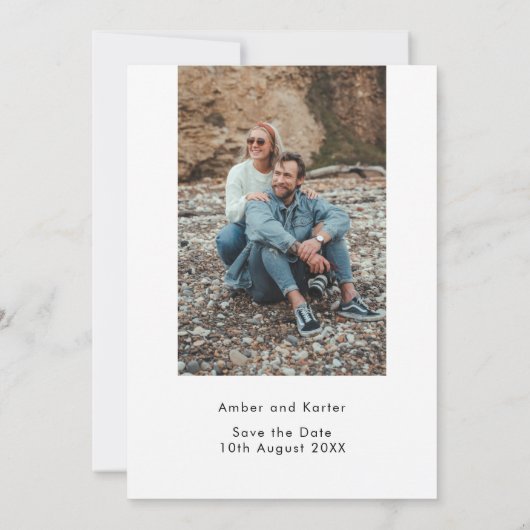 Minimalistisch unser Glück je nach modernem kühlen Save The Date (Rückseite)