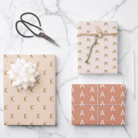 Minimalistisch weichrosa Monogramm Geschenkpapier Set (Vorderseite)