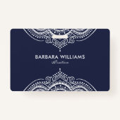 Minimalistisch Weiß und Blau Verzierte Spitze Ausweis (Rückseite)