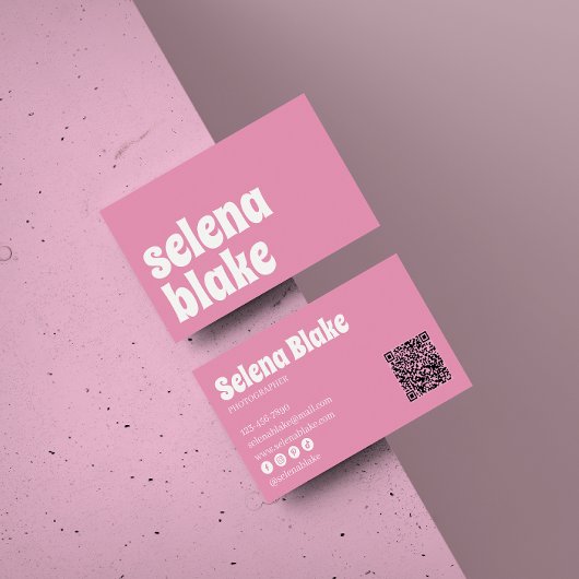 Minimalistisch, weiß und rosa | Moderner QR-Code Visitenkarte