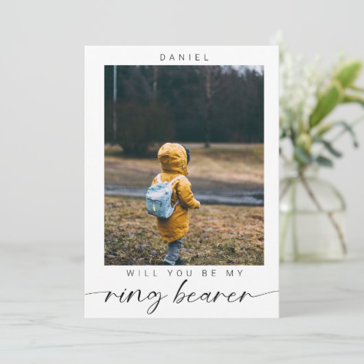 Minimalistisch Werden Sie mein Ring Bearer Foto Ch Einladung (Stehend Vorderseite)