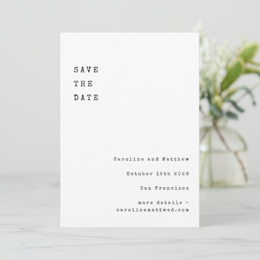 Minimalistisch White Retro Schreibmaschine Schrift Save The Date (Stehend Vorderseite)
