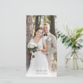 Minimalistische 2 Foto Hearts Wedding Dankeskarte (Stehend Vorderseite)