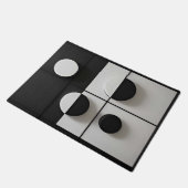 Minimalistische Abstrakte Schwarz-Weiß-Kunst Fußmatte (Schrägansicht)