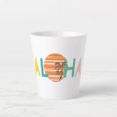 Minimalistische "Aloha" Sonnenuntergang und Palmen Milchtasse (Vorderseite)