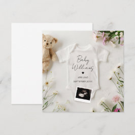 Minimalistische Ankündigung moderner Schwangerscha