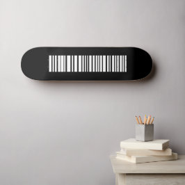 Minimalistische Ästhetik mit Barcode Skateboard