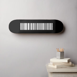 Minimalistische Ästhetik mit Barcode Skateboard