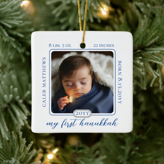 Minimalistische Babys First Hanukkah Birth Stats F Keramikornament (Baum)